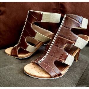 NWOT! Donald Pliner Leather Gladiator Style Heeled Sandals